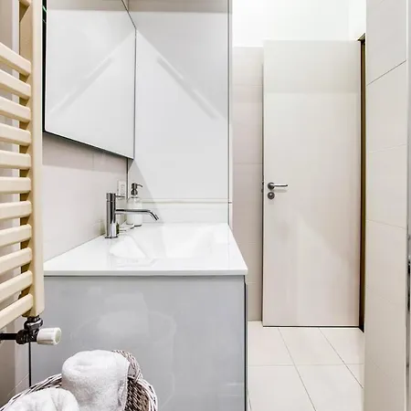 Easylife - - Montenero 10 - Porta Romana Apartment