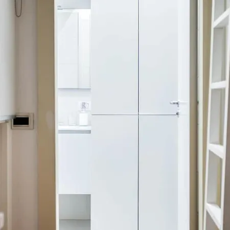 Easylife - - Montenero 10 - Porta Romana Apartment