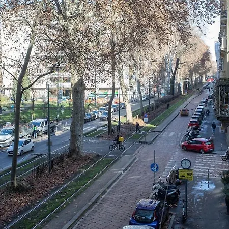 Easylife - - Montenero 10 - Porta Romana Apartment