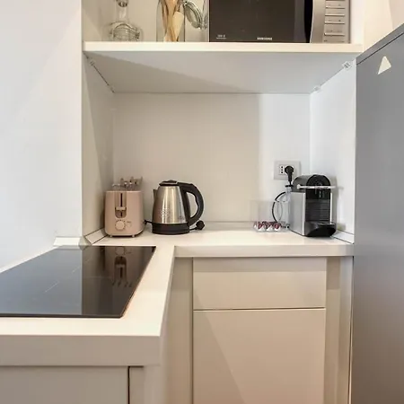Easylife - - Montenero 10 - Porta Romana Milan