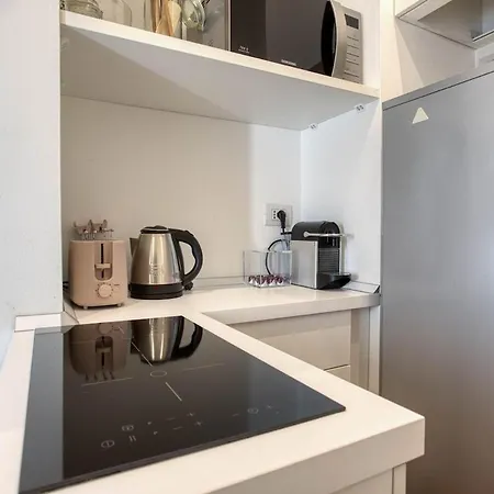 Easylife - - Montenero 10 - Porta Romana Apartment